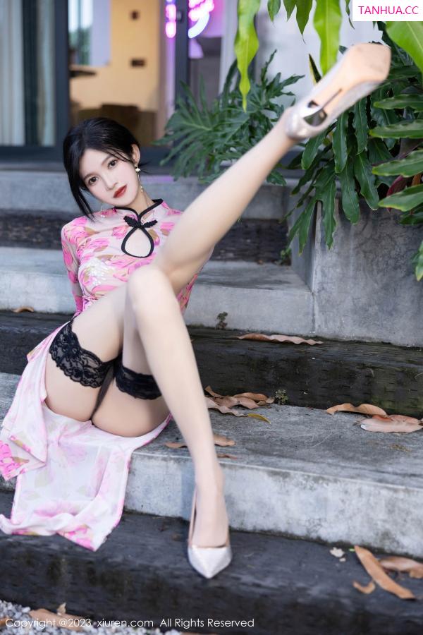 程程程  [XiuRen]高清写真图 2023.09.14 No.7388 程程程- 美腿旗袍第19张图片